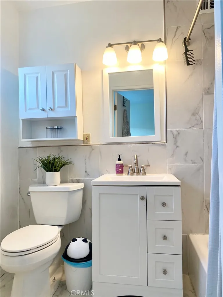 1450 W W 146th Street 2, Gardena, California 90247 home-pic-27